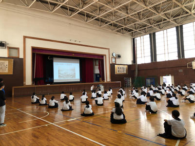 校外学習オリエンテーションの様子